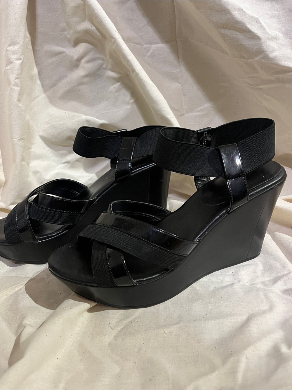 Charles David Black Elastic-Strap Wedge Sandals